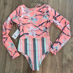 NWT‼️Maaji Long Sleeve One Piece Surf Swimsuit - Reversible
